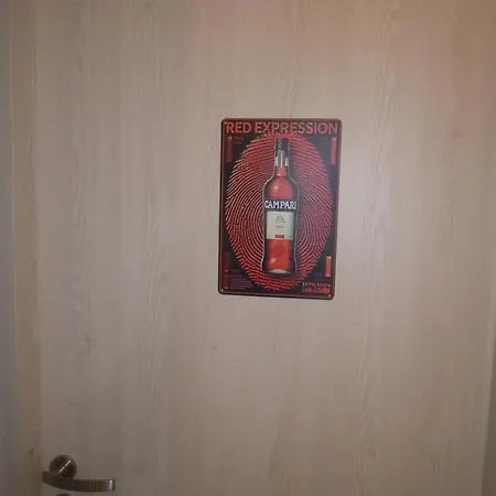 Martini E Campari بيت ضيافة