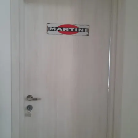 Martini E Campari 3* بيرغامو